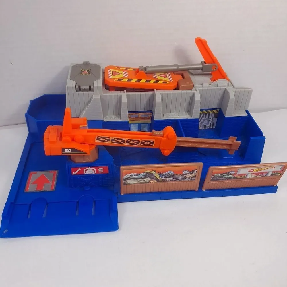 Hot Wheels Car Crusher Action Playset H9575 1998 track junkyard Vintage PARTS